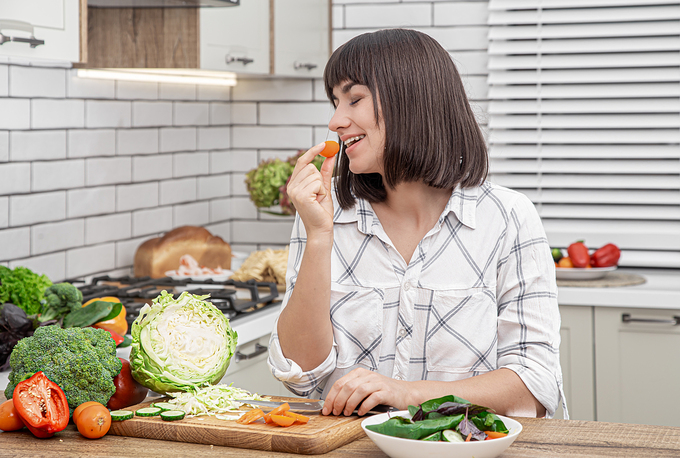 Điều gì xảy ra với cơ thể khi ăn rau thay cơm?